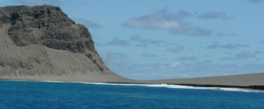 Westward view of the join between Hunga Ha’apai (left) and the west end of the new island taken 100m from shore. (Taken 24-Jan-15).   Photo/Ministry of Land and Natural Resources