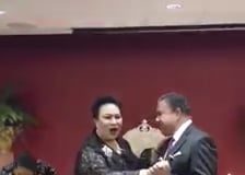 Princess allows presenters to stick ‘pale’ on her body despite warning to place it on floor