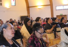 Queen Mother’s “human side” seen in hymn as hundreds remember her tonight