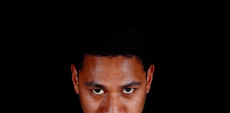 Junior Fā wins debut American fight with third round knockout