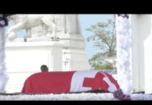 Queen Mother laid to rest at family tombs