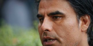 Abdul Aziz: Saved lives by running at gunman in mosque