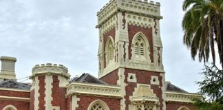 High Court dismisses murder charges after ruling outnumbered man fought to defend his brother and himself