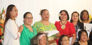 Chasing dream leads to awards of nine students at Tuitui fashion and sewing