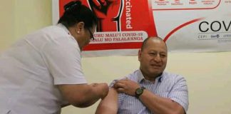 Covid-19: King and Queen receive vaccinations