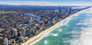 Travellers from Queensland warned after snap lockdown