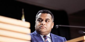 Government offers one-off visa to fast-track skilled migrant residency