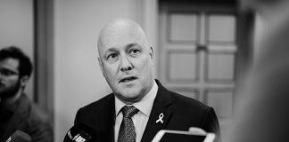 Chris Luxon front runner as National Party seeks saviour after years of bitter infighting