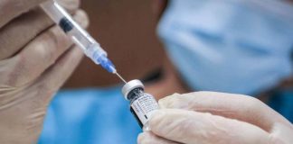 Covid-19: Fed up Northland nurse defaces anti-vax billboard