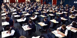 Teens could fail basic literacy, numeracy NCEA standards – report
