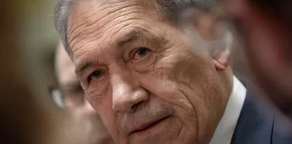 New Zealanders in Iran urged to leave as unrest deepens and Trump weighs military options