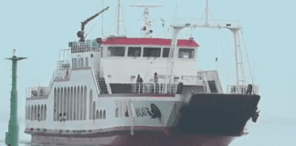 Fijian navy intercepts Tongan vessel, seizes weapons