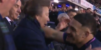 Captain Sione Tuʻipulotu shares royal moment as Princess Anne presents Calcutta Cup