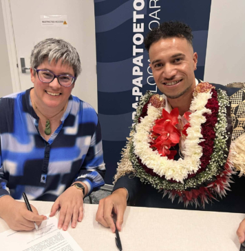 Vī Hausia thanks community after being elected chair of Ōtara‑Papatoetoe local board