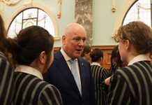 Govt pushes ahead with social media ban for under-16s