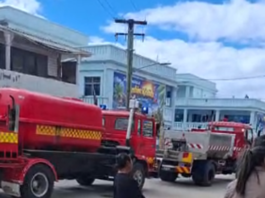 Fire trucks rush to central Nukuʻalofa after apparent blaze near MBf Bank
